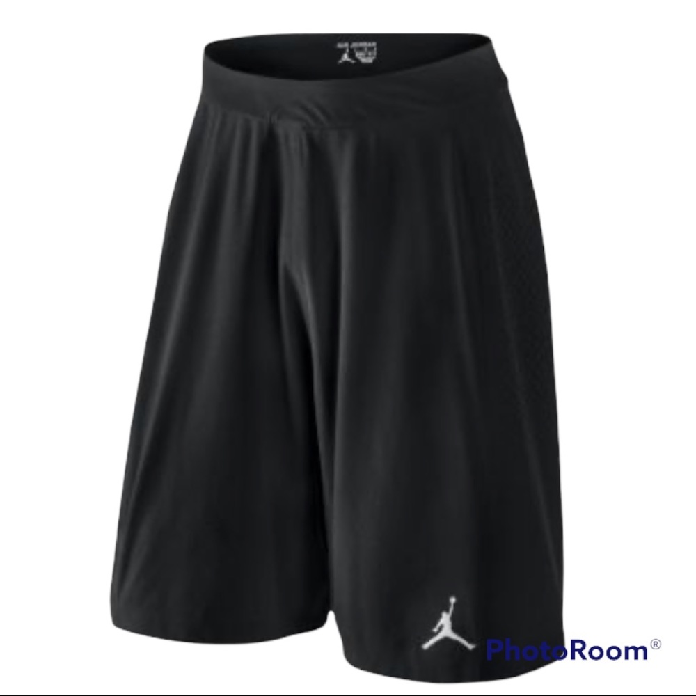 Nike Air Jordan Boy’s Bankroll Basketball Shorts Black Small